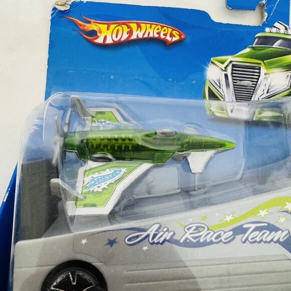 Hot Wheels Sky Mission Air Race Team Transport Truck w/Vehicle Jet 2009 Green - Picture 7 of 7